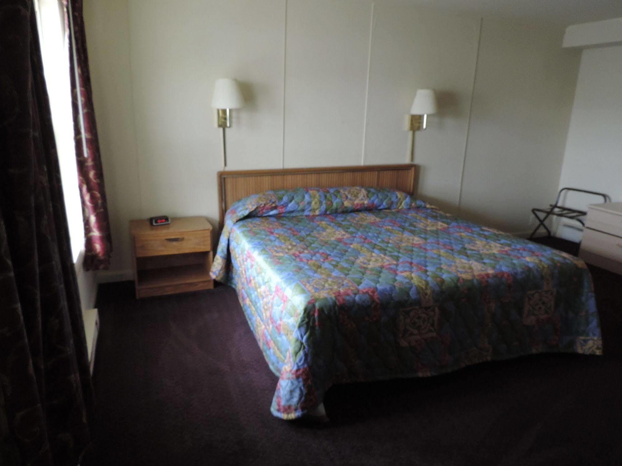 קלקסקה North Country American Inn מראה חיצוני תמונה