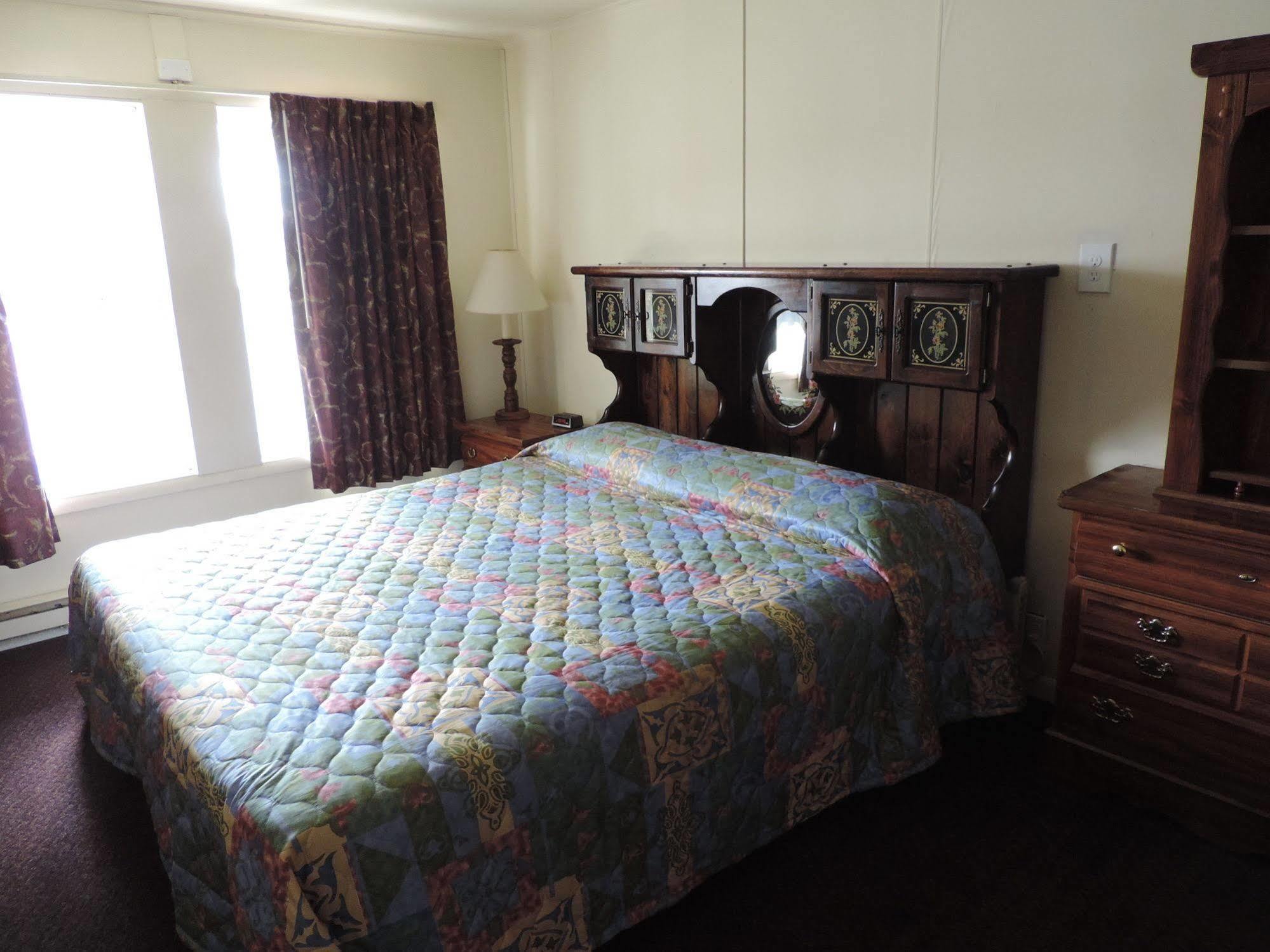 קלקסקה North Country American Inn מראה חיצוני תמונה