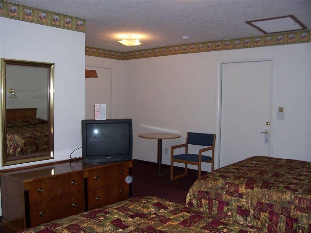קלקסקה North Country American Inn מראה חיצוני תמונה